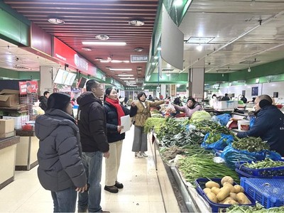 崇川區(qū)審計局聚焦農(nóng)貿(mào)市場攤位出租管理，開展專項市場調(diào)研